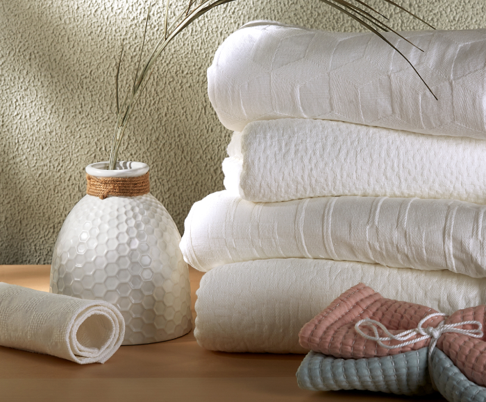 Throws-Blankets-Woven